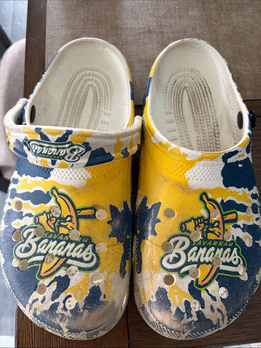 CROCS Savannah Bananas Clog Shoes Men’s 6 Women’s 8